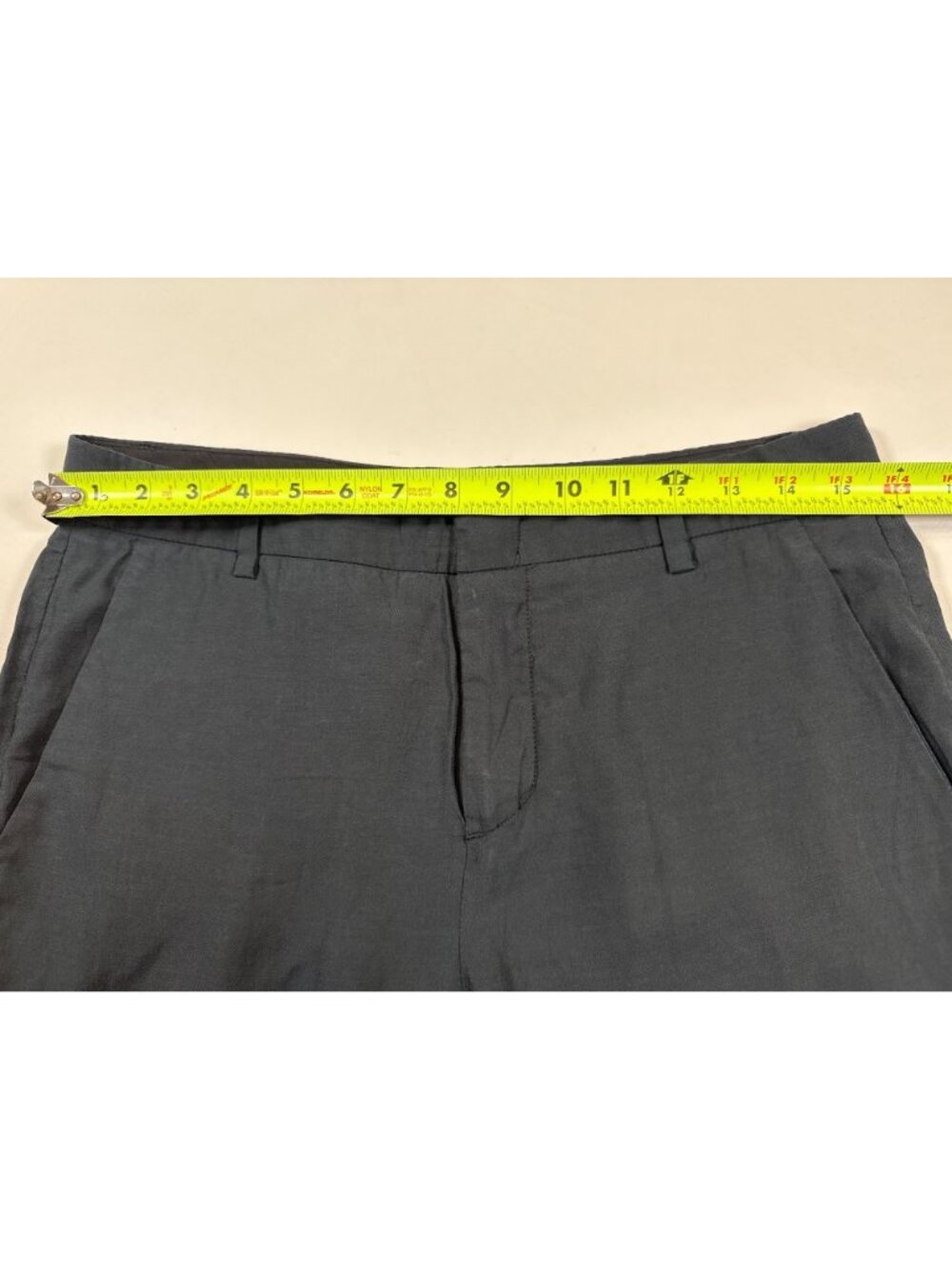 Vince Women’s 6 black Flat-Front jogger style pants cuffed (NN523) - Picture 6 of 10